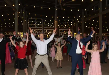 dads dancing with daughters